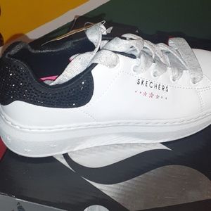 Skechers los Angeles  street with cooled memory fo